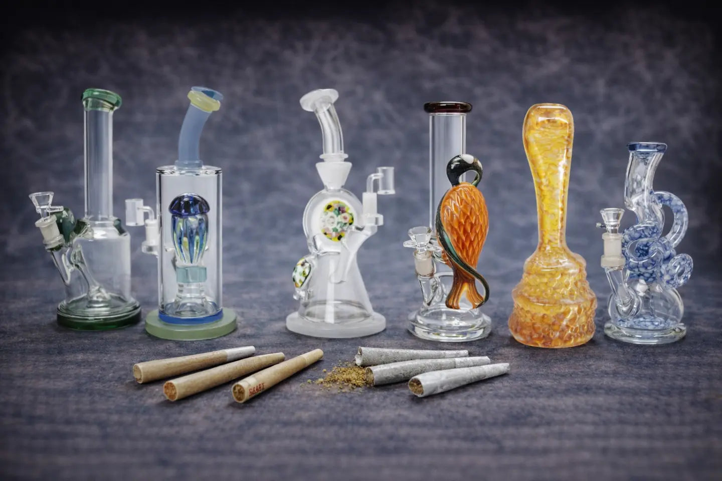 Medium glass bong for daily smoking use with smooth airflow